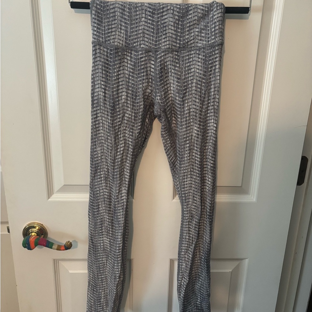 Lululemon Athletica Gray Patterned Leggings